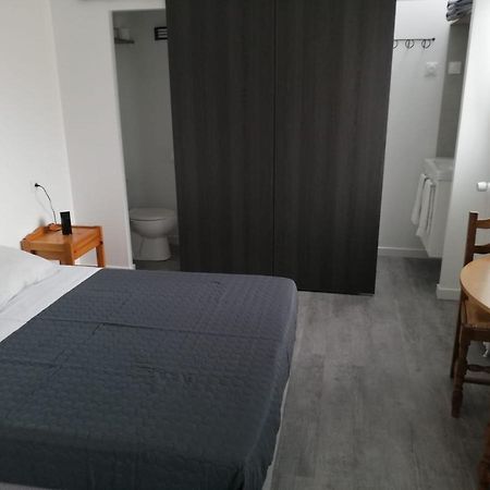 Le Breton Hotel Basse-Indre Exterior photo